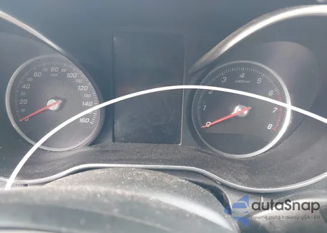 2017 Mercedes-Benz C 300 4Matic/Luxury 4Matic из США, поврежденный, VIN 55SWF4KB4HU220347